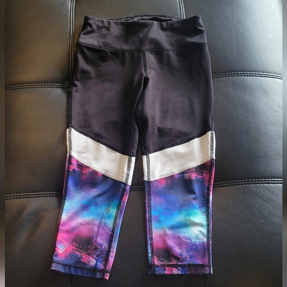 XS Girls galaxy leggings